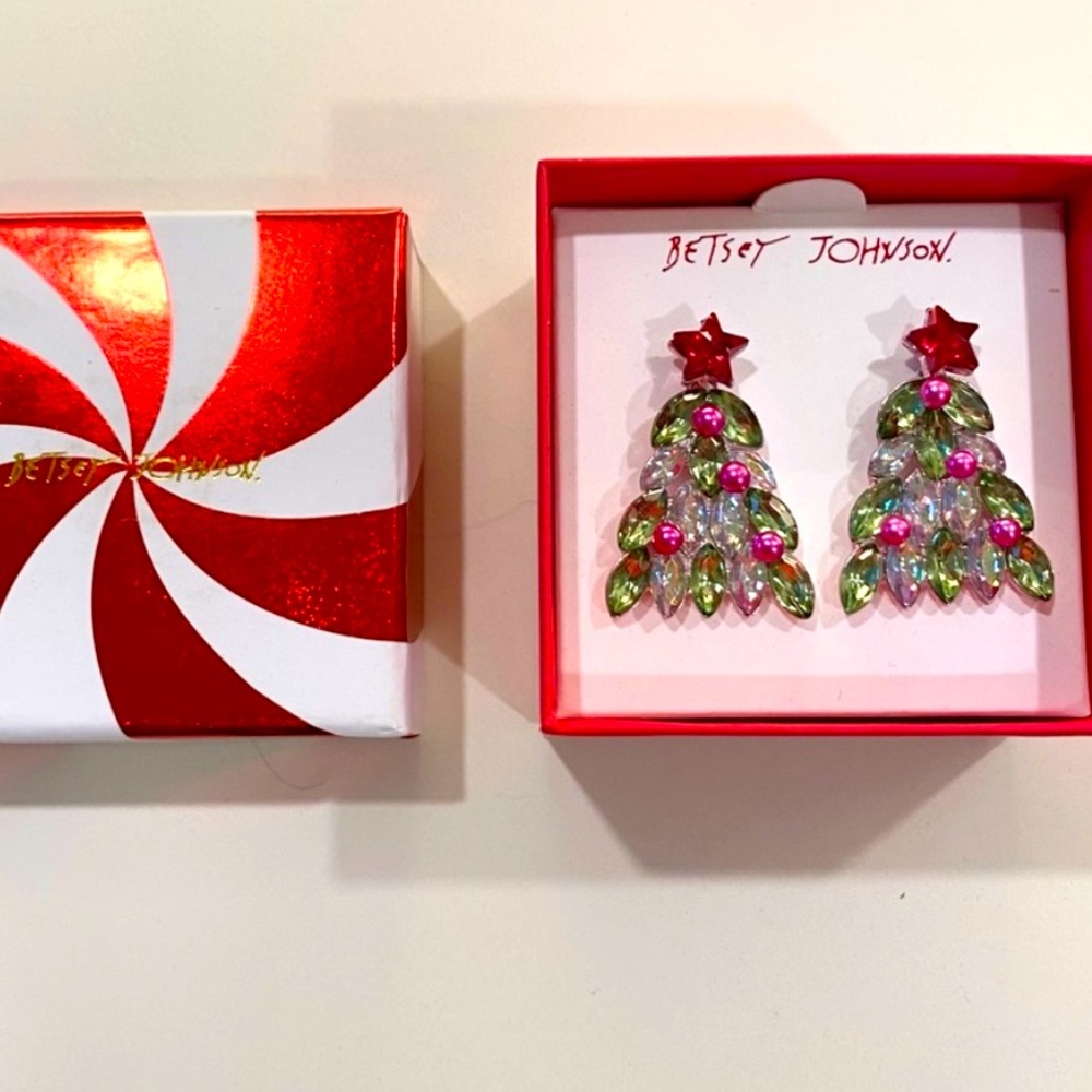 New BETSEY JOHNSON Christmas Tree Post Earrings - Picture 17 of 17